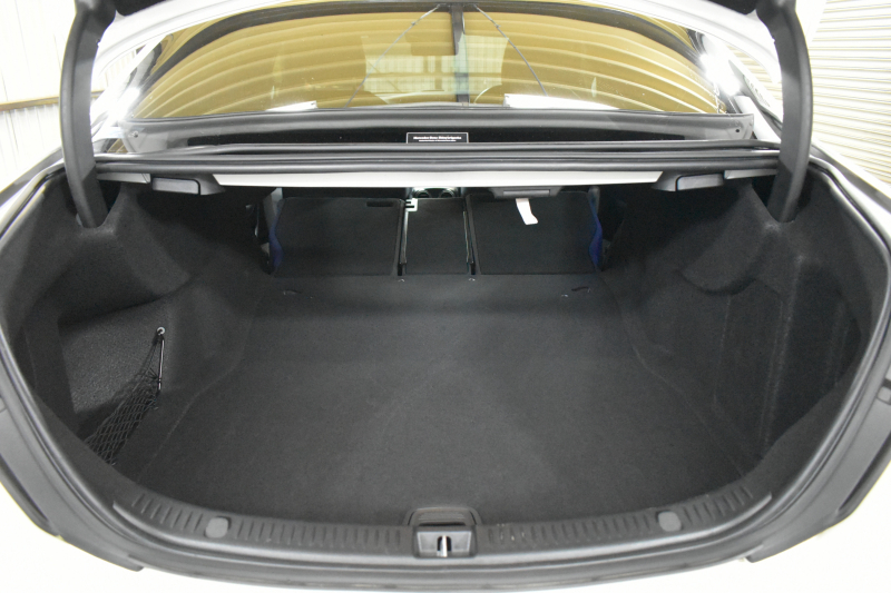 メルセデスベンツ Eクラス E200 ｽﾎﾟｰﾂ BSG搭載 ｴｸｽｸﾙｰｼﾌﾞP AMGﾗｲﾝｲﾝﾃﾘｱP ﾚｰﾀﾞｰｾｰﾌﾃｨP 後期型 革 ﾌﾞﾙﾒｽﾀｰ HUD ｴｱﾊﾞﾗﾝｽP ﾊﾟﾜｰﾄﾗﾝｸ AMGｴｱﾛ19AW MBUXARﾅﾋﾞTV 360ｶﾒﾗ ﾜｲﾔﾚｽﾁｬｰｼﾞ ﾃﾞｨｽﾄﾛ ﾌﾞﾗｲﾝﾄﾞS ﾚｰﾝｷｰﾌﾟ 2年保証