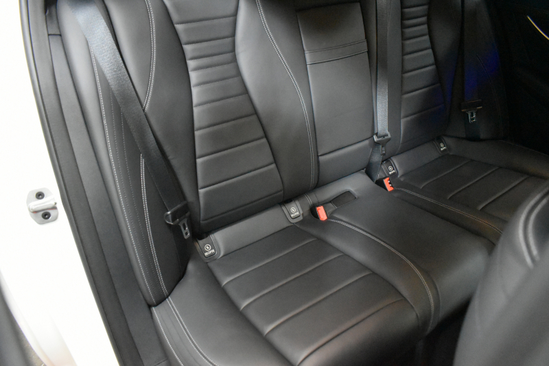 メルセデスベンツ Eクラス E200 ｽﾎﾟｰﾂ BSG搭載 ｴｸｽｸﾙｰｼﾌﾞP AMGﾗｲﾝｲﾝﾃﾘｱP ﾚｰﾀﾞｰｾｰﾌﾃｨP 後期型 革 ﾌﾞﾙﾒｽﾀｰ HUD ｴｱﾊﾞﾗﾝｽP ﾊﾟﾜｰﾄﾗﾝｸ AMGｴｱﾛ19AW MBUXARﾅﾋﾞTV 360ｶﾒﾗ ﾜｲﾔﾚｽﾁｬｰｼﾞ ﾃﾞｨｽﾄﾛ ﾌﾞﾗｲﾝﾄﾞS ﾚｰﾝｷｰﾌﾟ 2年保証