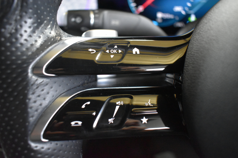 メルセデスベンツ Eクラス E200 ｽﾎﾟｰﾂ BSG搭載 ｴｸｽｸﾙｰｼﾌﾞP AMGﾗｲﾝｲﾝﾃﾘｱP ﾚｰﾀﾞｰｾｰﾌﾃｨP 後期型 革 ﾌﾞﾙﾒｽﾀｰ HUD ｴｱﾊﾞﾗﾝｽP ﾊﾟﾜｰﾄﾗﾝｸ AMGｴｱﾛ19AW MBUXARﾅﾋﾞTV 360ｶﾒﾗ ﾜｲﾔﾚｽﾁｬｰｼﾞ ﾃﾞｨｽﾄﾛ ﾌﾞﾗｲﾝﾄﾞS ﾚｰﾝｷｰﾌﾟ 2年保証