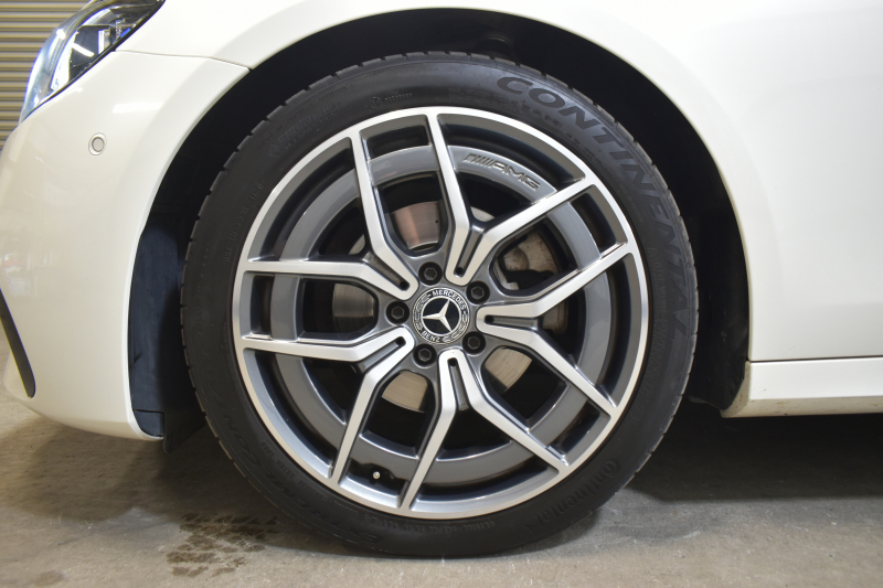 メルセデスベンツ Eクラス E200 ｽﾎﾟｰﾂ BSG搭載 ｴｸｽｸﾙｰｼﾌﾞP AMGﾗｲﾝｲﾝﾃﾘｱP ﾚｰﾀﾞｰｾｰﾌﾃｨP 後期型 革 ﾌﾞﾙﾒｽﾀｰ HUD ｴｱﾊﾞﾗﾝｽP ﾊﾟﾜｰﾄﾗﾝｸ AMGｴｱﾛ19AW MBUXARﾅﾋﾞTV 360ｶﾒﾗ ﾜｲﾔﾚｽﾁｬｰｼﾞ ﾃﾞｨｽﾄﾛ ﾌﾞﾗｲﾝﾄﾞS ﾚｰﾝｷｰﾌﾟ 2年保証