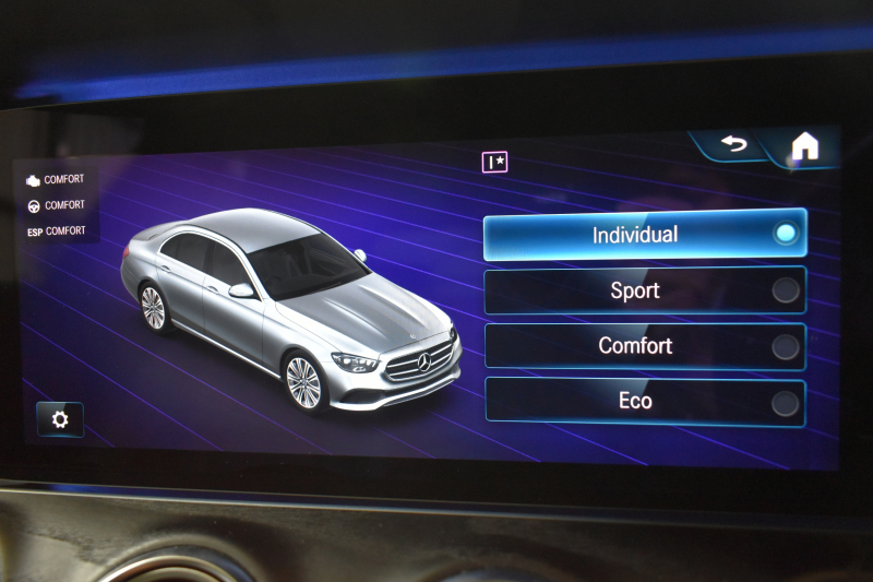 メルセデスベンツ Eクラス E200 ｽﾎﾟｰﾂ BSG搭載 ｴｸｽｸﾙｰｼﾌﾞP AMGﾗｲﾝｲﾝﾃﾘｱP ﾚｰﾀﾞｰｾｰﾌﾃｨP 後期型 革 ﾌﾞﾙﾒｽﾀｰ HUD ｴｱﾊﾞﾗﾝｽP ﾊﾟﾜｰﾄﾗﾝｸ AMGｴｱﾛ19AW MBUXARﾅﾋﾞTV 360ｶﾒﾗ ﾜｲﾔﾚｽﾁｬｰｼﾞ ﾃﾞｨｽﾄﾛ ﾌﾞﾗｲﾝﾄﾞS ﾚｰﾝｷｰﾌﾟ 2年保証