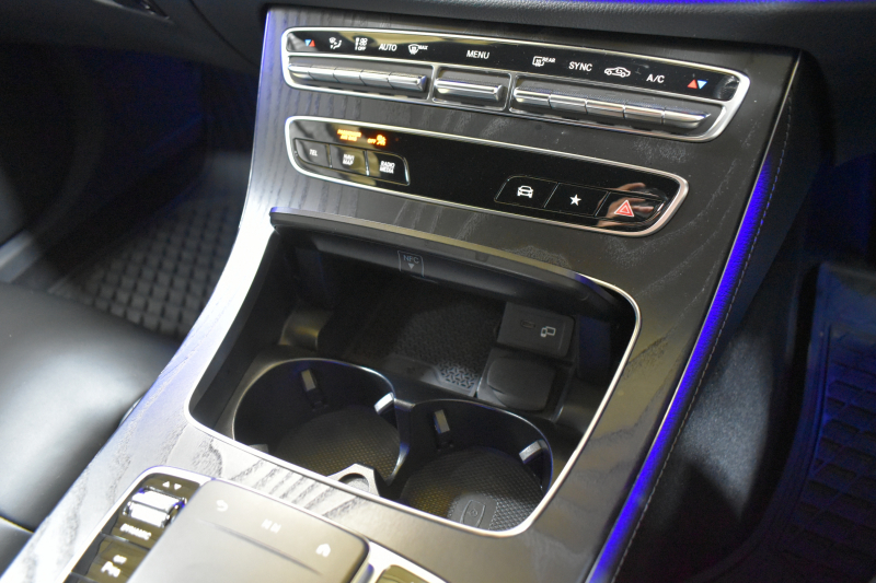 メルセデスベンツ Eクラス E200 ｽﾎﾟｰﾂ BSG搭載 ｴｸｽｸﾙｰｼﾌﾞP AMGﾗｲﾝｲﾝﾃﾘｱP ﾚｰﾀﾞｰｾｰﾌﾃｨP 後期型 革 ﾌﾞﾙﾒｽﾀｰ HUD ｴｱﾊﾞﾗﾝｽP ﾊﾟﾜｰﾄﾗﾝｸ AMGｴｱﾛ19AW MBUXARﾅﾋﾞTV 360ｶﾒﾗ ﾜｲﾔﾚｽﾁｬｰｼﾞ ﾃﾞｨｽﾄﾛ ﾌﾞﾗｲﾝﾄﾞS ﾚｰﾝｷｰﾌﾟ 2年保証