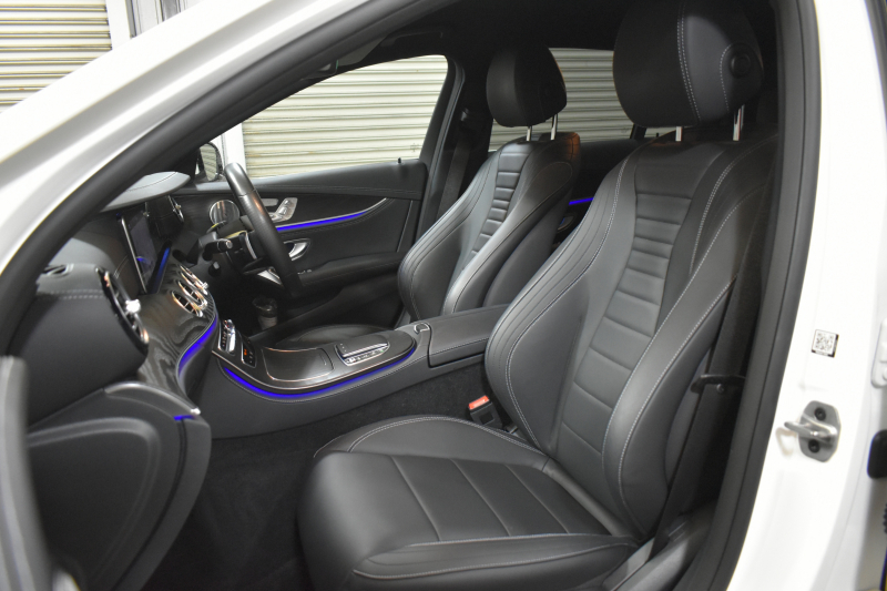 メルセデスベンツ Eクラス E200 ｽﾎﾟｰﾂ BSG搭載 ｴｸｽｸﾙｰｼﾌﾞP AMGﾗｲﾝｲﾝﾃﾘｱP ﾚｰﾀﾞｰｾｰﾌﾃｨP 後期型 革 ﾌﾞﾙﾒｽﾀｰ HUD ｴｱﾊﾞﾗﾝｽP ﾊﾟﾜｰﾄﾗﾝｸ AMGｴｱﾛ19AW MBUXARﾅﾋﾞTV 360ｶﾒﾗ ﾜｲﾔﾚｽﾁｬｰｼﾞ ﾃﾞｨｽﾄﾛ ﾌﾞﾗｲﾝﾄﾞS ﾚｰﾝｷｰﾌﾟ 2年保証