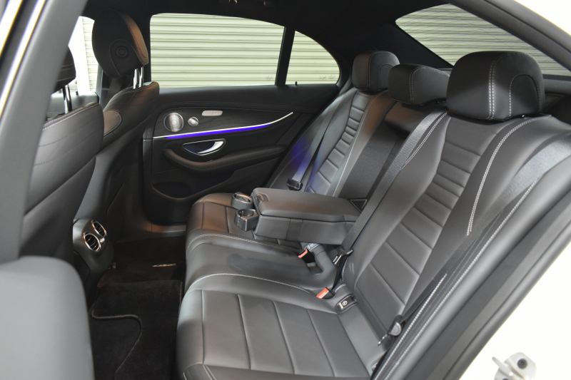 メルセデスベンツ Eクラス E200 ｽﾎﾟｰﾂ BSG搭載 ｴｸｽｸﾙｰｼﾌﾞP AMGﾗｲﾝｲﾝﾃﾘｱP ﾚｰﾀﾞｰｾｰﾌﾃｨP 後期型 革 ﾌﾞﾙﾒｽﾀｰ HUD ｴｱﾊﾞﾗﾝｽP ﾊﾟﾜｰﾄﾗﾝｸ AMGｴｱﾛ19AW MBUXARﾅﾋﾞTV 360ｶﾒﾗ ﾜｲﾔﾚｽﾁｬｰｼﾞ ﾃﾞｨｽﾄﾛ ﾌﾞﾗｲﾝﾄﾞS ﾚｰﾝｷｰﾌﾟ 2年保証