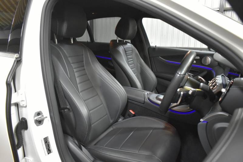 メルセデスベンツ Eクラス E200 ｽﾎﾟｰﾂ BSG搭載 ｴｸｽｸﾙｰｼﾌﾞP AMGﾗｲﾝｲﾝﾃﾘｱP ﾚｰﾀﾞｰｾｰﾌﾃｨP 後期型 革 ﾌﾞﾙﾒｽﾀｰ HUD ｴｱﾊﾞﾗﾝｽP ﾊﾟﾜｰﾄﾗﾝｸ AMGｴｱﾛ19AW MBUXARﾅﾋﾞTV 360ｶﾒﾗ ﾜｲﾔﾚｽﾁｬｰｼﾞ ﾃﾞｨｽﾄﾛ ﾌﾞﾗｲﾝﾄﾞS ﾚｰﾝｷｰﾌﾟ 2年保証