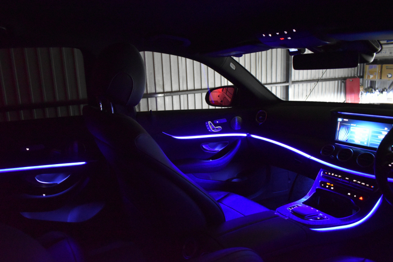 メルセデスベンツ Eクラス E200 ｽﾎﾟｰﾂ BSG搭載 ｴｸｽｸﾙｰｼﾌﾞP AMGﾗｲﾝｲﾝﾃﾘｱP ﾚｰﾀﾞｰｾｰﾌﾃｨP 後期型 1ｵｰﾅｰ 革 ﾌﾞﾙﾒｽﾀｰ HUD ｴｱﾊﾞﾗﾝｽP ﾊﾟﾜｰﾄﾗﾝｸ AMGｴｱﾛ19AW MBUXARﾅﾋﾞTV 360ｶﾒﾗ ﾜｲﾔﾚｽﾁｬｰｼﾞ ﾃﾞｨｽﾄﾛ ﾌﾞﾗｲﾝﾄﾞS ﾚｰﾝｷｰﾌﾟ 2年保証