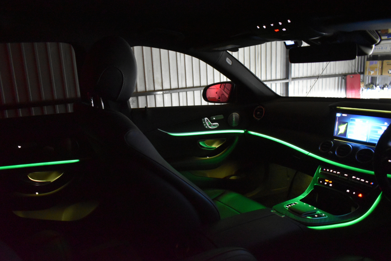 メルセデスベンツ Eクラス E200 ｽﾎﾟｰﾂ BSG搭載 ｴｸｽｸﾙｰｼﾌﾞP AMGﾗｲﾝｲﾝﾃﾘｱP ﾚｰﾀﾞｰｾｰﾌﾃｨP 後期型 1ｵｰﾅｰ 革 ﾌﾞﾙﾒｽﾀｰ HUD ｴｱﾊﾞﾗﾝｽP ﾊﾟﾜｰﾄﾗﾝｸ AMGｴｱﾛ19AW MBUXARﾅﾋﾞTV 360ｶﾒﾗ ﾜｲﾔﾚｽﾁｬｰｼﾞ ﾃﾞｨｽﾄﾛ ﾌﾞﾗｲﾝﾄﾞS ﾚｰﾝｷｰﾌﾟ 2年保証