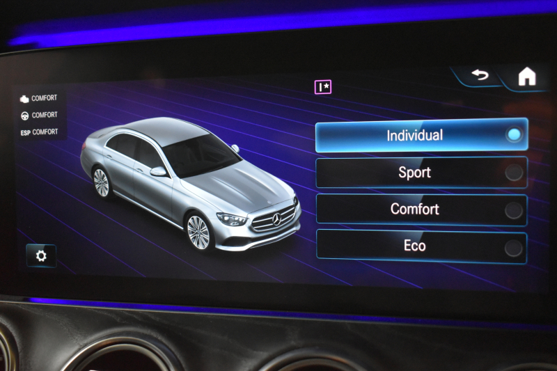 メルセデスベンツ Eクラス E200 ｽﾎﾟｰﾂ BSG搭載 ｴｸｽｸﾙｰｼﾌﾞP AMGﾗｲﾝｲﾝﾃﾘｱP ﾚｰﾀﾞｰｾｰﾌﾃｨP 後期型 1ｵｰﾅｰ 革 ﾌﾞﾙﾒｽﾀｰ HUD ｴｱﾊﾞﾗﾝｽP ﾊﾟﾜｰﾄﾗﾝｸ AMGｴｱﾛ19AW MBUXARﾅﾋﾞTV 360ｶﾒﾗ ﾜｲﾔﾚｽﾁｬｰｼﾞ ﾃﾞｨｽﾄﾛ ﾌﾞﾗｲﾝﾄﾞS ﾚｰﾝｷｰﾌﾟ 2年保証