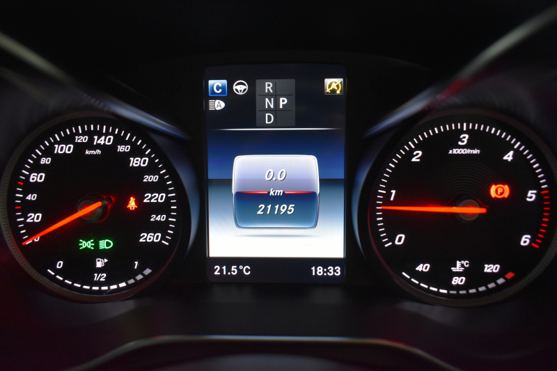 メルセデスベンツ Cクラス C220d ﾛｰﾚｳｽED ﾚｰﾀﾞｰｾｰﾌﾃｨP AMGﾗｲﾝ ﾍﾞｰｼｯｸP 特別仕様車 1ｵｰﾅｰ 革 AMGｴｱﾛ18AW ｴｱｻｽ ﾃﾞｨｽﾄﾛﾆｯｸ ﾌﾞﾗｲﾝﾄﾞｽﾎﾟｯﾄ ﾚｰﾝｷｰﾌﾟ ﾊﾟｰｷﾝｸﾞﾊﾟｲﾛｯﾄ ﾊﾟｰｸﾄﾛﾆｯｸ ｷｰﾚｽｺﾞｰ ﾅﾋﾞTV Bｶﾒﾗ 2年保証