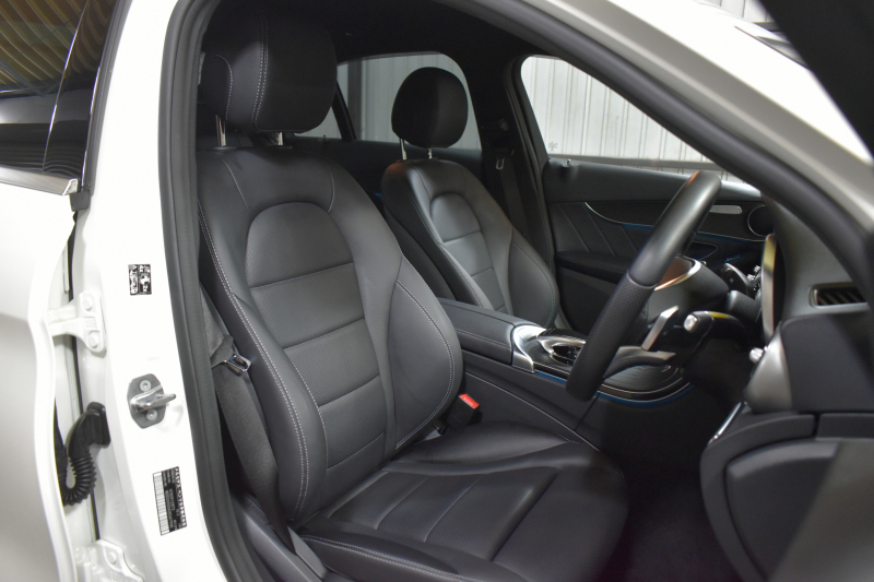 メルセデスベンツ Cクラス C220d ﾛｰﾚｳｽED ﾚｰﾀﾞｰｾｰﾌﾃｨP AMGﾗｲﾝ ﾍﾞｰｼｯｸP 特別仕様車 1ｵｰﾅｰ 革 AMGｴｱﾛ18AW ｴｱｻｽ ﾃﾞｨｽﾄﾛﾆｯｸ ﾌﾞﾗｲﾝﾄﾞｽﾎﾟｯﾄ ﾚｰﾝｷｰﾌﾟ ﾊﾟｰｷﾝｸﾞﾊﾟｲﾛｯﾄ ﾊﾟｰｸﾄﾛﾆｯｸ ｷｰﾚｽｺﾞｰ ﾅﾋﾞTV Bｶﾒﾗ 2年保証