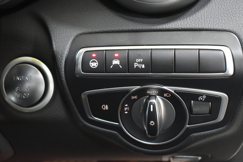 メルセデスベンツ Cクラス C220d ﾛｰﾚｳｽED ﾚｰﾀﾞｰｾｰﾌﾃｨP AMGﾗｲﾝ ﾍﾞｰｼｯｸP 特別仕様車 1ｵｰﾅｰ 革 AMGｴｱﾛ18AW ｴｱｻｽ ﾃﾞｨｽﾄﾛﾆｯｸ ﾌﾞﾗｲﾝﾄﾞｽﾎﾟｯﾄ ﾚｰﾝｷｰﾌﾟ ﾊﾟｰｷﾝｸﾞﾊﾟｲﾛｯﾄ ﾊﾟｰｸﾄﾛﾆｯｸ ｷｰﾚｽｺﾞｰ ﾅﾋﾞTV Bｶﾒﾗ 2年保証