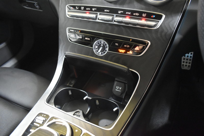 メルセデスベンツ Cクラス C220d ﾛｰﾚｳｽED ﾚｰﾀﾞｰｾｰﾌﾃｨP AMGﾗｲﾝ ﾍﾞｰｼｯｸP 特別仕様車 1ｵｰﾅｰ 革 AMGｴｱﾛ18AW ｴｱｻｽ ﾃﾞｨｽﾄﾛﾆｯｸ ﾌﾞﾗｲﾝﾄﾞｽﾎﾟｯﾄ ﾚｰﾝｷｰﾌﾟ ﾊﾟｰｷﾝｸﾞﾊﾟｲﾛｯﾄ ﾊﾟｰｸﾄﾛﾆｯｸ ｷｰﾚｽｺﾞｰ ﾅﾋﾞTV Bｶﾒﾗ 2年保証