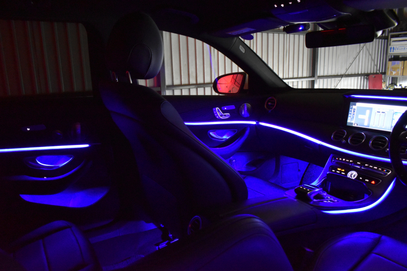 メルセデスベンツ Eクラス E200ﾜｺﾞﾝ AVG ｽﾎﾟｰﾂ 本革仕様 ﾚｰﾀﾞｰSP  9速AT 全席ﾋｰﾀｰ黒革 ﾃﾞｨｽﾄﾛ ﾌﾞﾗｲﾝﾄﾞｽﾎﾟｯﾄ Lｷｰﾌﾟ AMGｴｱﾛ19AW ｷｰﾚｽGO PTS ﾌｯﾄｹﾞｰﾄ ﾌﾞﾙﾒｽﾀｰS 地ﾃﾞｼﾞ360ｶﾒﾗ 2年保証