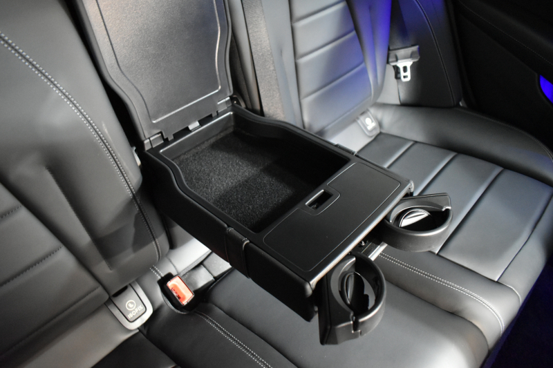 メルセデスベンツ Eクラス E200ﾜｺﾞﾝ AVG ｽﾎﾟｰﾂ 本革仕様 ﾚｰﾀﾞｰSP  9速AT 全席ﾋｰﾀｰ黒革 ﾃﾞｨｽﾄﾛ ﾌﾞﾗｲﾝﾄﾞｽﾎﾟｯﾄ Lｷｰﾌﾟ AMGｴｱﾛ19AW ｷｰﾚｽGO PTS ﾌｯﾄｹﾞｰﾄ ﾌﾞﾙﾒｽﾀｰS 地ﾃﾞｼﾞ360ｶﾒﾗ 2年保証