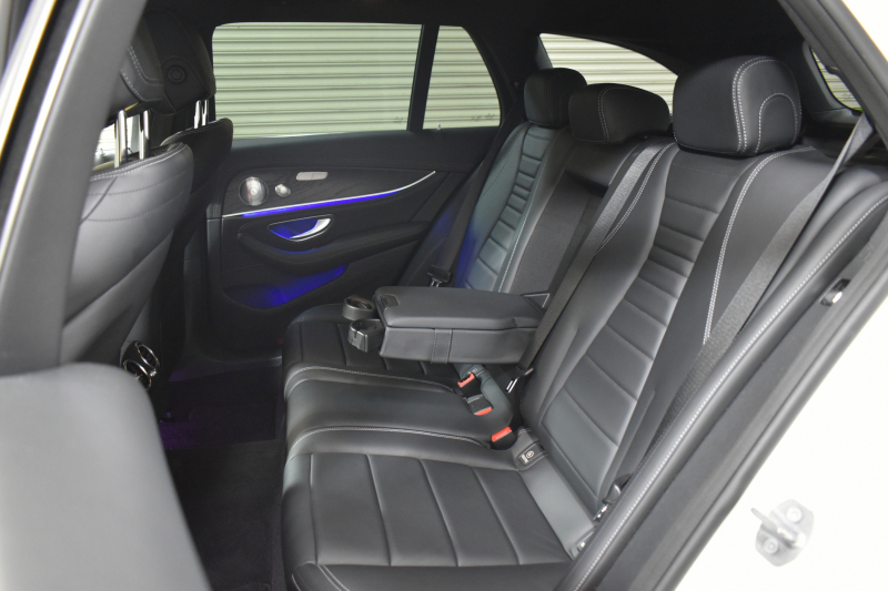 メルセデスベンツ Eクラス E200ﾜｺﾞﾝ AVG ｽﾎﾟｰﾂ 本革仕様 ﾚｰﾀﾞｰSP  9速AT 全席ﾋｰﾀｰ黒革 ﾃﾞｨｽﾄﾛ ﾌﾞﾗｲﾝﾄﾞｽﾎﾟｯﾄ Lｷｰﾌﾟ AMGｴｱﾛ19AW ｷｰﾚｽGO PTS ﾌｯﾄｹﾞｰﾄ ﾌﾞﾙﾒｽﾀｰS 地ﾃﾞｼﾞ360ｶﾒﾗ 2年保証