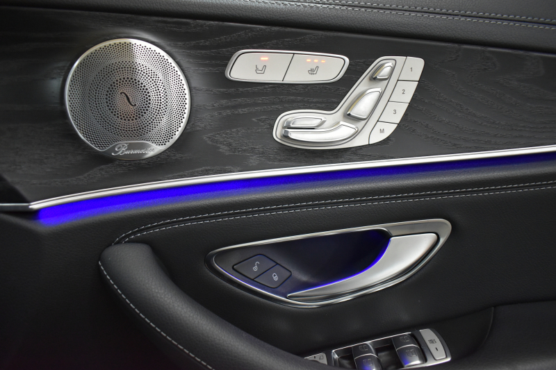 メルセデスベンツ Eクラス E200ﾜｺﾞﾝ AVG ｽﾎﾟｰﾂ 本革仕様 ﾚｰﾀﾞｰSP  9速AT 全席ﾋｰﾀｰ黒革 ﾃﾞｨｽﾄﾛ ﾌﾞﾗｲﾝﾄﾞｽﾎﾟｯﾄ Lｷｰﾌﾟ AMGｴｱﾛ19AW ｷｰﾚｽGO PTS ﾌｯﾄｹﾞｰﾄ ﾌﾞﾙﾒｽﾀｰS 地ﾃﾞｼﾞ360ｶﾒﾗ 2年保証