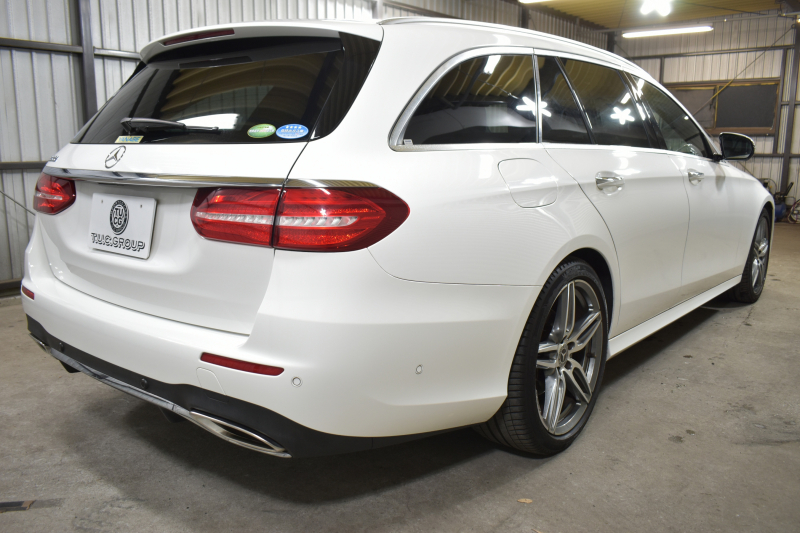 メルセデスベンツ Eクラス E200ﾜｺﾞﾝ AVG ｽﾎﾟｰﾂ 本革仕様 ﾚｰﾀﾞｰSP  9速AT 全席ﾋｰﾀｰ黒革 ﾃﾞｨｽﾄﾛ ﾌﾞﾗｲﾝﾄﾞｽﾎﾟｯﾄ Lｷｰﾌﾟ AMGｴｱﾛ19AW ｷｰﾚｽGO PTS ﾌｯﾄｹﾞｰﾄ ﾌﾞﾙﾒｽﾀｰS 地ﾃﾞｼﾞ360ｶﾒﾗ 2年保証