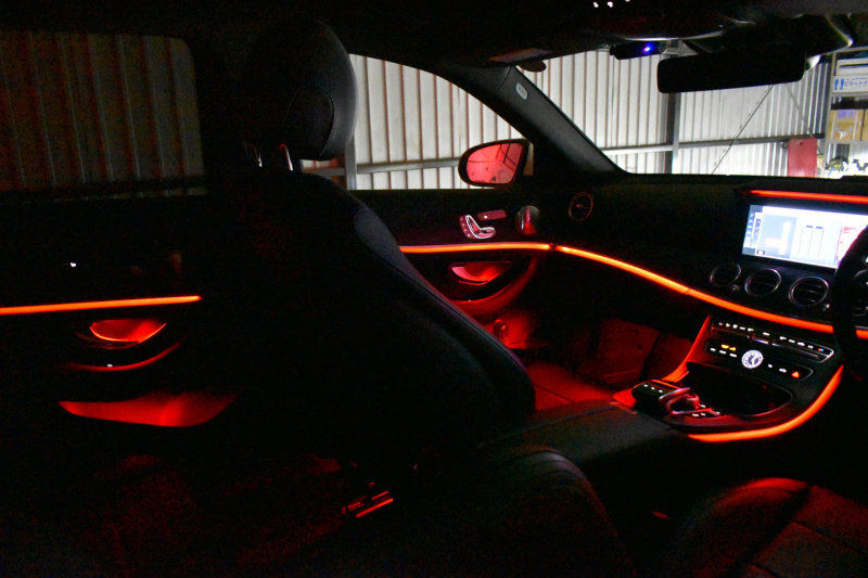 メルセデスベンツ Eクラス E200ﾜｺﾞﾝ AVG ｽﾎﾟｰﾂ 本革仕様 ﾚｰﾀﾞｰSP  9速AT 全席ﾋｰﾀｰ黒革 ﾃﾞｨｽﾄﾛ ﾌﾞﾗｲﾝﾄﾞｽﾎﾟｯﾄ Lｷｰﾌﾟ AMGｴｱﾛ19AW ｷｰﾚｽGO PTS ﾌｯﾄｹﾞｰﾄ ﾌﾞﾙﾒｽﾀｰS 地ﾃﾞｼﾞ360ｶﾒﾗ 2年保証