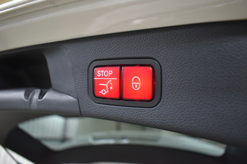 メルセデスベンツ Cクラス C200 ﾛｰﾚｳｽｴﾃﾞｨｼｮﾝ ｽﾎﾟｰﾂ+P ﾚｰﾀﾞｰｾｰﾌﾃｨP 最終特別仕様 MEｺﾈ 9速 BSG搭載 HUD ﾋｰﾀｰ黒革 ﾃﾞｨｽﾄﾛ BSM Lｷｰﾌﾟ AMGｴｱﾛ18AW ｷｰﾚｽGo PTS 液晶ﾒｰﾀｰ LEDﾍｯﾄﾞﾗｲﾄ 地ﾃﾞｼﾞﾅﾋﾞ Bｶﾒﾗ 2年保証