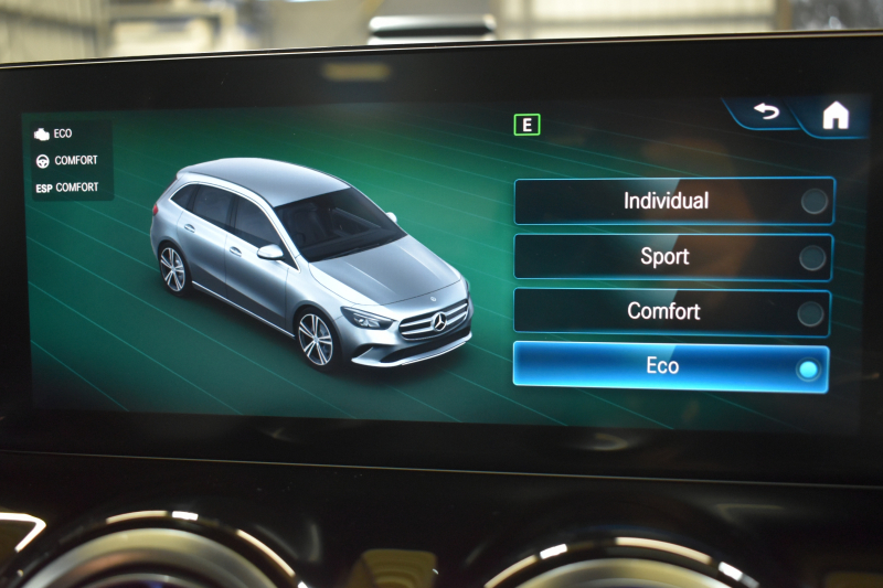 メルセデスベンツ Bクラス B200d AMGﾗｲﾝ AMGﾚｻﾞｰｴｸｽｸﾙｰｼﾌﾞP ｱﾄﾞﾊﾞﾝｽﾄﾞP ﾅﾋﾞｹﾞｰｼｮﾝP ﾚｰﾀﾞｰｾｰﾌﾃｨP ﾊﾟﾉﾗﾏｻﾝﾙｰﾌ 革 HUD 360ｶﾒﾗ ｱﾄﾞﾊﾞﾝｽﾄﾞｻｳﾝﾄﾞ AMGｴｱﾛ18AW ﾃﾞｨｽﾄﾛ ﾌﾞﾗｲﾝﾄﾞS ﾚｰﾝｷｰﾌﾟ MBUXﾅﾋﾞTV ﾌｯﾄｹﾞｰﾄ 2年保証