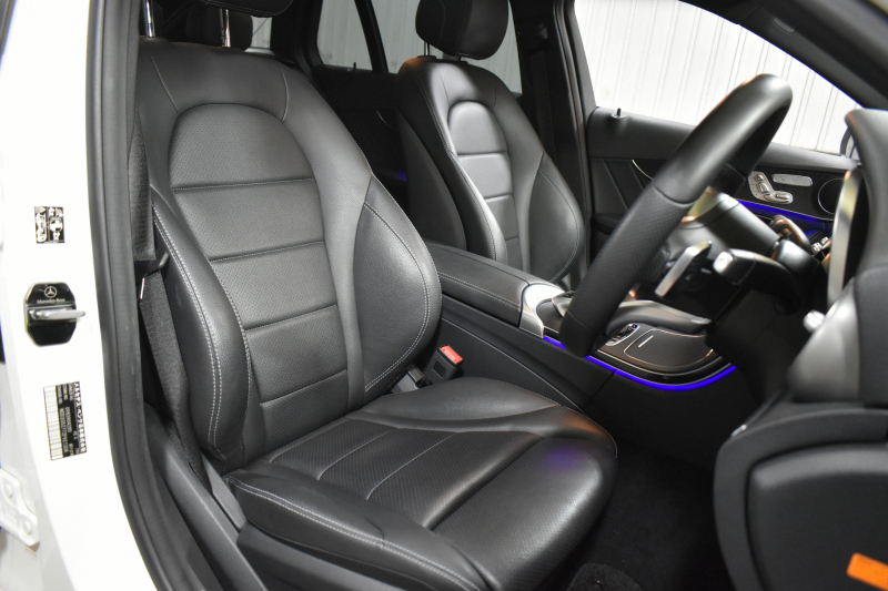 メルセデスベンツ Cクラス C200ﾜｺﾞﾝ AVG AMGﾗｲﾝ ﾊﾟﾉﾗﾏｻﾝﾙｰﾌ ﾚｰﾀﾞｰSP 後期型 ﾐｰｺﾈｸﾄ ﾃﾞｨｽﾄﾛ ﾚｰﾝﾁｪﾝｼﾞｱｼｽﾄ ﾌﾞﾗｲﾝﾄﾞS  ﾋｰﾀｰ黒革 AMGｴｱﾛ18AW ｷｰﾚｽGo PTS 電動Rｹﾞｰﾄ 地ﾃﾞｼﾞBｶﾒﾗ 2年保証