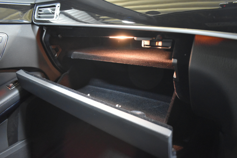 メルセデスベンツ Eクラス メルセデスベンツ Eクラス E250 AVG AMGｽﾎﾟｰﾂ ﾚｰﾀﾞｰｾｰﾌﾃｨP 後期 全席ﾋｰﾀｰ黒革 ﾃﾞｨｽﾄﾛ ﾌﾞﾗｲﾝﾄﾞｽﾎﾟｯﾄ Lｷｰﾌﾟ ｷｰﾚｽGo AMGｴｱﾛ18AW ﾊﾟｰｸﾄﾛ LEDﾍｯﾄﾞ 駐車支援 地ﾃﾞｼﾞﾅﾋﾞ ﾊﾞｯｸｶﾒﾗ 2年保証