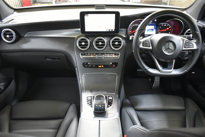 メルセデスベンツ GLCクーペ GLC250 4MATIC ｸｰﾍﾟ ｽﾎﾟｰﾂ 本革仕様 ﾚｰﾀﾞｰｾｰﾌﾃｨP ｻﾝﾙｰﾌ 革 ﾌﾞﾙﾒｽﾀｰｻｳﾝﾄﾞ AMGｴｱﾛ19AW ｻｲﾄﾞﾗﾝﾆﾝｸﾞﾎﾞｰﾄﾞ ﾍｯﾄﾞｱｯﾌﾟD ｴｱﾊﾞﾗﾝｽP ﾌｯﾄｹﾞｰﾄ ﾃﾞｨｽﾄﾛ ﾌﾞﾗｲﾝﾄﾞS ﾚｰﾝｷｰﾌﾟ ﾅﾋﾞTV 360ｶﾒﾗ ｷｰﾚｽｺﾞｰ 2年保証