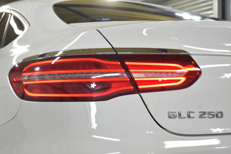 メルセデスベンツ GLCクーペ GLC250 4MATIC ｸｰﾍﾟ ｽﾎﾟｰﾂ 本革仕様 ﾚｰﾀﾞｰｾｰﾌﾃｨP ｻﾝﾙｰﾌ 革 ﾌﾞﾙﾒｽﾀｰｻｳﾝﾄﾞ AMGｴｱﾛ19AW ｻｲﾄﾞﾗﾝﾆﾝｸﾞﾎﾞｰﾄﾞ ﾍｯﾄﾞｱｯﾌﾟD ｴｱﾊﾞﾗﾝｽP ﾌｯﾄｹﾞｰﾄ ﾃﾞｨｽﾄﾛ ﾌﾞﾗｲﾝﾄﾞS ﾚｰﾝｷｰﾌﾟ ﾅﾋﾞTV 360ｶﾒﾗ ｷｰﾚｽｺﾞｰ 2年保証