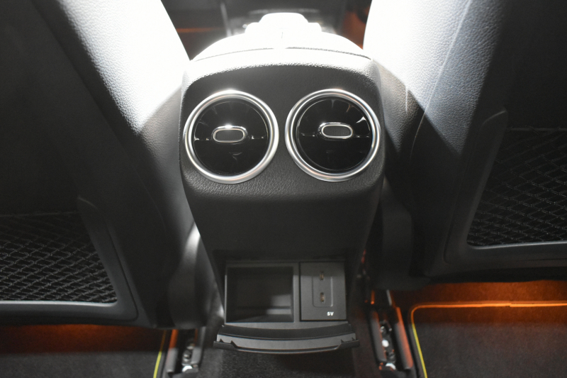 メルセデスベンツ Aクラス A180 Edition1 AMGﾗｲﾝ ﾅｲﾄP ｱﾄﾞﾊﾞﾝｽﾄﾞP ﾅﾋﾞｹﾞｰｼｮﾝP ﾚｰﾀﾞｰｾｰﾌﾃｨP 限定150台 専用ｸﾞﾘｰﾝｱｸｾﾝﾄ AMGｴｱﾛ19AW MBUXﾅﾋﾞTV 360ｶﾒﾗ HUD ｱﾄﾞﾊﾞﾝｽﾄﾞｻｳﾝﾄﾞ ﾜｲﾔﾚｽﾁｬｰｼﾞ ﾃﾞｨｽﾄﾛ ﾌﾞﾗｲﾝﾄﾞS 2年保証