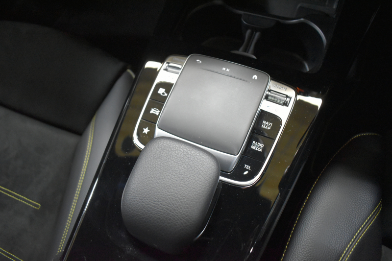 メルセデスベンツ Aクラス A180 Edition1 AMGﾗｲﾝ ﾅｲﾄP ｱﾄﾞﾊﾞﾝｽﾄﾞP ﾅﾋﾞｹﾞｰｼｮﾝP ﾚｰﾀﾞｰｾｰﾌﾃｨP 限定150台 専用ｸﾞﾘｰﾝｱｸｾﾝﾄ AMGｴｱﾛ19AW MBUXﾅﾋﾞTV 360ｶﾒﾗ HUD ｱﾄﾞﾊﾞﾝｽﾄﾞｻｳﾝﾄﾞ ﾜｲﾔﾚｽﾁｬｰｼﾞ ﾃﾞｨｽﾄﾛ ﾌﾞﾗｲﾝﾄﾞS 2年保証