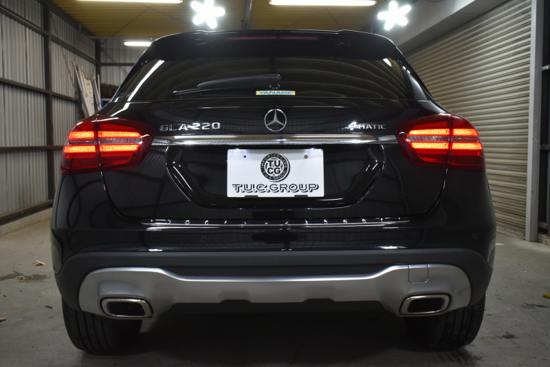 メルセデスベンツ GLA GLA220 4M ﾚｻﾞｰEXC ﾚｰﾀﾞｰSP  後期型 184馬力 4WD 1ｵｰﾅｰ ﾊﾟﾉﾗﾏｻﾝﾙｰﾌ ﾋｰﾀｰ黒革 ﾃﾞｨｽﾄﾛ Bｽﾎﾟｯﾄ 専用18AW&ﾊﾞﾝﾊﾟｰ 駐車支援 ｷｰGO ﾊｰﾏﾝK PTS ﾌｯﾄｹﾞｰﾄ 地ﾃﾞｼﾞBｶﾒﾗ 2年保証