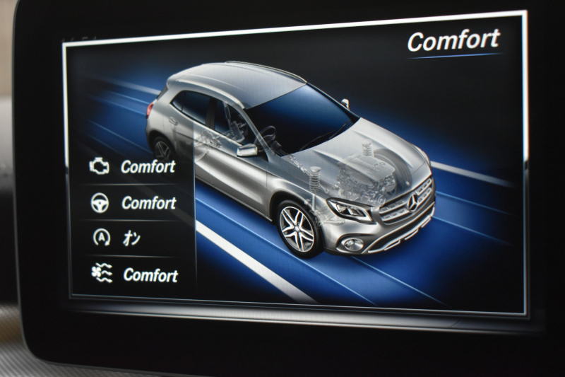 メルセデスベンツ GLA GLA220 4M ﾚｻﾞｰEXC ﾚｰﾀﾞｰSP  後期型 184馬力 4WD 1ｵｰﾅｰ ﾊﾟﾉﾗﾏｻﾝﾙｰﾌ ﾋｰﾀｰ黒革 ﾃﾞｨｽﾄﾛ Bｽﾎﾟｯﾄ 専用18AW&ﾊﾞﾝﾊﾟｰ 駐車支援 ｷｰGO ﾊｰﾏﾝK PTS ﾌｯﾄｹﾞｰﾄ 地ﾃﾞｼﾞBｶﾒﾗ 2年保証