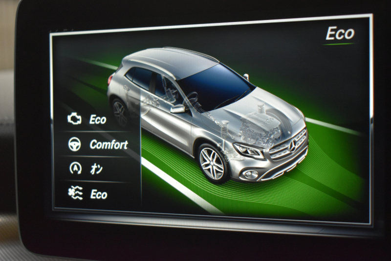 メルセデスベンツ GLA GLA220 4M ﾚｻﾞｰEXC ﾚｰﾀﾞｰSP  後期型 184馬力 4WD 1ｵｰﾅｰ ﾊﾟﾉﾗﾏｻﾝﾙｰﾌ ﾋｰﾀｰ黒革 ﾃﾞｨｽﾄﾛ Bｽﾎﾟｯﾄ 専用18AW&ﾊﾞﾝﾊﾟｰ 駐車支援 ｷｰGO ﾊｰﾏﾝK PTS ﾌｯﾄｹﾞｰﾄ 地ﾃﾞｼﾞBｶﾒﾗ 2年保証