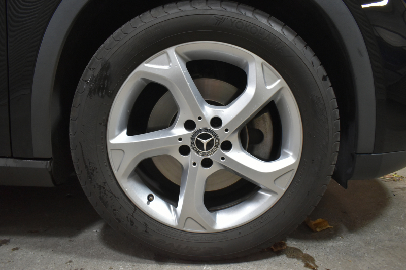 メルセデスベンツ GLA GLA220 4M ﾚｻﾞｰEXC ﾚｰﾀﾞｰSP  後期型 184馬力 4WD 1ｵｰﾅｰ ﾊﾟﾉﾗﾏｻﾝﾙｰﾌ ﾋｰﾀｰ黒革 ﾃﾞｨｽﾄﾛ Bｽﾎﾟｯﾄ 専用18AW&ﾊﾞﾝﾊﾟｰ 駐車支援 ｷｰGO ﾊｰﾏﾝK PTS ﾌｯﾄｹﾞｰﾄ 地ﾃﾞｼﾞBｶﾒﾗ 2年保証