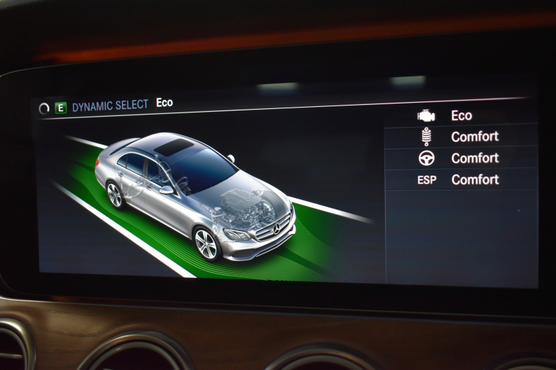 メルセデスベンツ Eクラス E450 4ﾏﾁｯｸ EXCLUSIVE ｴｸｽｸﾙｰｼﾌﾞPKG ﾚｰﾀﾞｰｾｰﾌﾃｨP 367馬力 V6 4WD ﾊﾟﾉﾗﾏｻﾝﾙｰﾌ ﾋｰﾀｰｸｰﾗｰ茶革 ﾃﾞｨｽﾄﾛ BSM Lﾁｪﾝｼﾞ 専用18AW ｷｰﾚｽGO PTS ﾌｯﾄﾄﾗﾝｸ ﾌﾞﾙﾒｽﾀｰS 地ﾃﾞｼﾞﾅﾋﾞ 360ｶﾒﾗ 2年保証