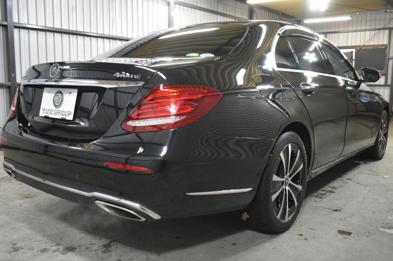 メルセデスベンツ Eクラス E450 4ﾏﾁｯｸ EXCLUSIVE ｴｸｽｸﾙｰｼﾌﾞPKG ﾚｰﾀﾞｰｾｰﾌﾃｨP 367馬力 V6 4WD ﾊﾟﾉﾗﾏｻﾝﾙｰﾌ ﾋｰﾀｰｸｰﾗｰ茶革 ﾃﾞｨｽﾄﾛ BSM Lﾁｪﾝｼﾞ 専用18AW ｷｰﾚｽGO PTS ﾌｯﾄﾄﾗﾝｸ ﾌﾞﾙﾒｽﾀｰS 地ﾃﾞｼﾞﾅﾋﾞ 360ｶﾒﾗ 2年保証