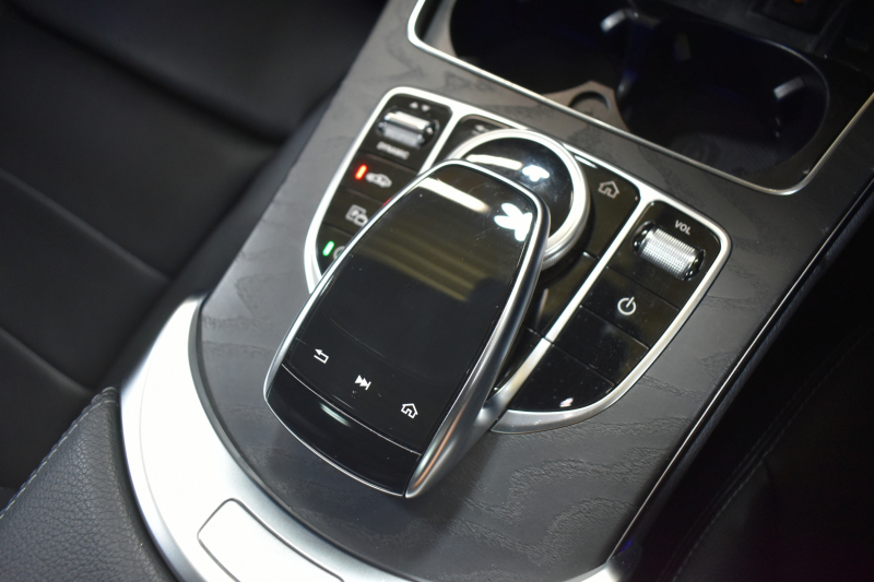 メルセデスベンツ Cクラス C200ﾜｺﾞﾝ ﾛｰﾚｳｽED ｽﾎﾟｰﾂﾌﾟﾗｽP ﾚｰﾀﾞｰｾｰﾌﾃｨP 後期 ﾊﾟﾉﾗﾏｻﾝﾙｰﾌ 革 ﾍｯﾄﾞｱｯﾌﾟD 液晶ﾒｰﾀｰ ﾌｯﾄｹﾞｰﾄ ﾜｲﾔﾚｽﾁｬｰｼﾞ ｴｱｻｽ AMGｴｱﾛ18AW ﾃﾞｨｽﾄﾛﾆｯｸ ﾌﾞﾗｲﾝﾄﾞｽﾎﾟｯﾄ ﾚｰﾝｷｰﾌﾟ ﾅﾋﾞTV ﾊﾞｯｸｶﾒﾗ ｷｰﾚｽｺﾞｰ 2年保証