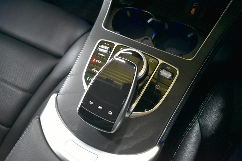 メルセデスベンツ Cクラス C200 ﾛｰﾚｳｽED ｽﾎﾟｰﾂﾌﾟﾗｽP ﾚｰﾀﾞｰｾｰﾌﾃｨP 後期 革 HUD 液晶ﾒｰﾀｰ ﾌｯﾄﾄﾗﾝｸ AMGｴｱﾛ18AW ﾃﾞｨｽﾄﾛ ﾌﾞﾗｲﾝﾄﾞS ﾚｰﾝK ﾅﾋﾞTV  ﾊﾞｯｸｶﾒﾗ ｷｰﾚｽｺﾞｰ 2年保証