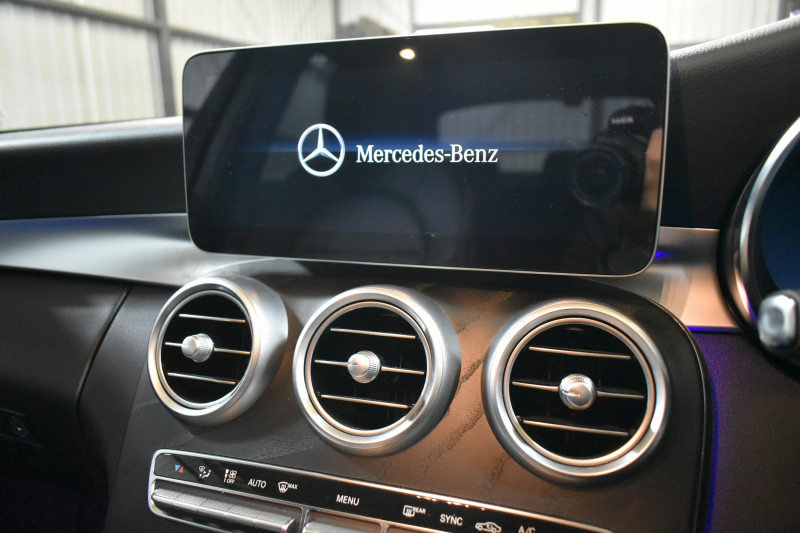 メルセデスベンツ Cクラス C200 ﾛｰﾚｳｽED ｽﾎﾟｰﾂﾌﾟﾗｽP ﾚｰﾀﾞｰｾｰﾌﾃｨP 後期 革 HUD 液晶ﾒｰﾀｰ ﾌｯﾄﾄﾗﾝｸ AMGｴｱﾛ18AW ﾃﾞｨｽﾄﾛ ﾌﾞﾗｲﾝﾄﾞS ﾚｰﾝK ﾅﾋﾞTV  ﾊﾞｯｸｶﾒﾗ ｷｰﾚｽｺﾞｰ 2年保証