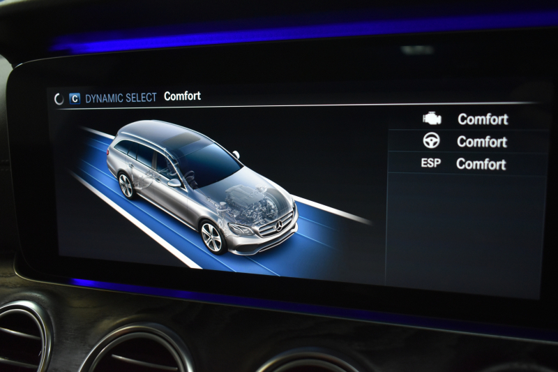 メルセデスベンツ Eクラス E200ﾜｺﾞﾝ AVG BSG搭載 AMGﾗｲﾝ ｴｸｽｸﾙｰｼﾌﾞP ﾚｰﾀﾞｰｾｰﾌﾃｨP 中期型 ﾊﾟﾉﾗﾏｻﾝﾙｰﾌ 革 AMGｴｱﾛ19AW ﾌﾞﾙﾒｽﾀｰS ﾍｯﾄﾞｱｯﾌﾟD ｴｱﾊﾞﾗﾝｽP ﾅﾋﾞTV 360ｶﾒﾗ ﾌｯﾄｹﾞｰﾄ ﾃﾞｨｽﾄﾛﾆｯｸ ﾌﾞﾗｲﾝﾄﾞS 2年保証