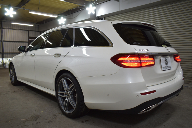 メルセデスベンツ Eクラス E200ﾜｺﾞﾝ AVG BSG搭載 AMGﾗｲﾝ ｴｸｽｸﾙｰｼﾌﾞP ﾚｰﾀﾞｰｾｰﾌﾃｨP 中期型 ﾊﾟﾉﾗﾏｻﾝﾙｰﾌ 革 AMGｴｱﾛ19AW ﾌﾞﾙﾒｽﾀｰS ﾍｯﾄﾞｱｯﾌﾟD ｴｱﾊﾞﾗﾝｽP ﾅﾋﾞTV 360ｶﾒﾗ ﾌｯﾄｹﾞｰﾄ ﾃﾞｨｽﾄﾛﾆｯｸ ﾌﾞﾗｲﾝﾄﾞS 2年保証