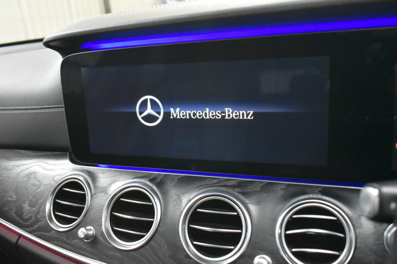 メルセデスベンツ Eクラス E200ﾜｺﾞﾝ AVG BSG搭載 AMGﾗｲﾝ ｴｸｽｸﾙｰｼﾌﾞP ﾚｰﾀﾞｰｾｰﾌﾃｨP 中期型 ﾊﾟﾉﾗﾏｻﾝﾙｰﾌ 革 AMGｴｱﾛ19AW ﾌﾞﾙﾒｽﾀｰS ﾍｯﾄﾞｱｯﾌﾟD ｴｱﾊﾞﾗﾝｽP ﾅﾋﾞTV 360ｶﾒﾗ ﾌｯﾄｹﾞｰﾄ ﾃﾞｨｽﾄﾛﾆｯｸ ﾌﾞﾗｲﾝﾄﾞS 2年保証