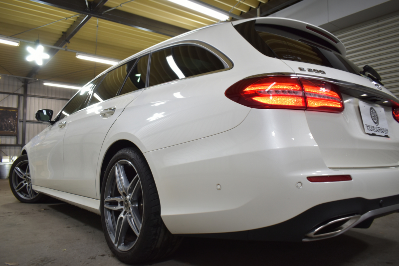 メルセデスベンツ Eクラス E200ﾜｺﾞﾝ AVG BSG搭載 AMGﾗｲﾝ ｴｸｽｸﾙｰｼﾌﾞP ﾚｰﾀﾞｰｾｰﾌﾃｨP 中期型 ﾊﾟﾉﾗﾏｻﾝﾙｰﾌ 革 AMGｴｱﾛ19AW ﾌﾞﾙﾒｽﾀｰS ﾍｯﾄﾞｱｯﾌﾟD ｴｱﾊﾞﾗﾝｽP ﾅﾋﾞTV 360ｶﾒﾗ ﾌｯﾄｹﾞｰﾄ ﾃﾞｨｽﾄﾛﾆｯｸ ﾌﾞﾗｲﾝﾄﾞS 2年保証