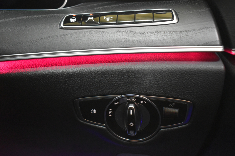 メルセデスベンツ Eクラス E200ﾜｺﾞﾝ AVG BSG搭載 AMGﾗｲﾝ ｴｸｽｸﾙｰｼﾌﾞP ﾚｰﾀﾞｰｾｰﾌﾃｨP 中期型 ﾊﾟﾉﾗﾏｻﾝﾙｰﾌ 革 AMGｴｱﾛ19AW ﾌﾞﾙﾒｽﾀｰS ﾍｯﾄﾞｱｯﾌﾟD ｴｱﾊﾞﾗﾝｽP ﾅﾋﾞTV 360ｶﾒﾗ ﾌｯﾄｹﾞｰﾄ ﾃﾞｨｽﾄﾛﾆｯｸ ﾌﾞﾗｲﾝﾄﾞS 2年保証