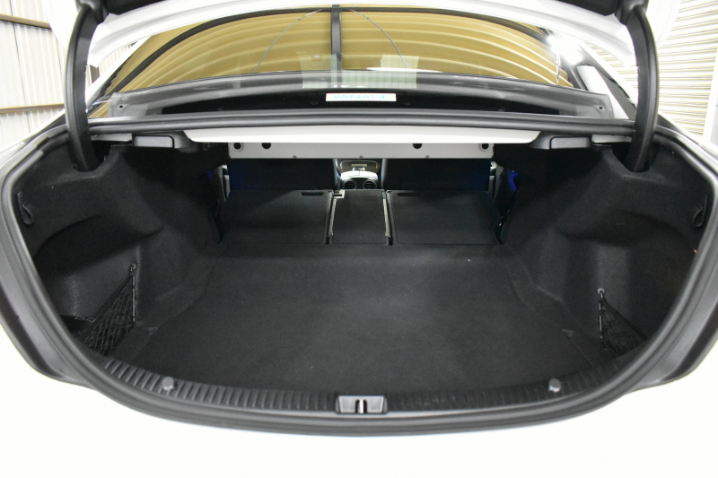 メルセデスベンツ Cクラス C200 ﾛｰﾚｳｽED ｽﾎﾟｰﾂﾌﾟﾗｽP ﾚｰﾀﾞｰｾｰﾌﾃｨP 後期 革 ﾍｯﾄﾞｱｯﾌﾟD 液晶ﾒｰﾀｰ ﾌｯﾄﾄﾗﾝｸ ﾜｲﾔﾚｽﾁｬｰｼﾞ ｴｱｻｽ AMGｴｱﾛ18AW ﾃﾞｨｽﾄﾛﾆｯｸ ﾌﾞﾗｲﾝﾄﾞｽﾎﾟｯﾄ ﾚｰﾝｷｰﾌﾟ ﾅﾋﾞTV ﾊﾞｯｸｶﾒﾗ ｷｰﾚｽｺﾞｰ 2年保証