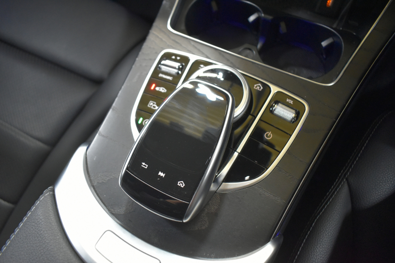 メルセデスベンツ Cクラス C200 ﾛｰﾚｳｽED ｽﾎﾟｰﾂﾌﾟﾗｽP ﾚｰﾀﾞｰｾｰﾌﾃｨP 後期 革 ﾍｯﾄﾞｱｯﾌﾟD 液晶ﾒｰﾀｰ ﾌｯﾄﾄﾗﾝｸ ﾜｲﾔﾚｽﾁｬｰｼﾞ ｴｱｻｽ AMGｴｱﾛ18AW ﾃﾞｨｽﾄﾛﾆｯｸ ﾌﾞﾗｲﾝﾄﾞｽﾎﾟｯﾄ ﾚｰﾝｷｰﾌﾟ ﾅﾋﾞTV ﾊﾞｯｸｶﾒﾗ ｷｰﾚｽｺﾞｰ 2年保証