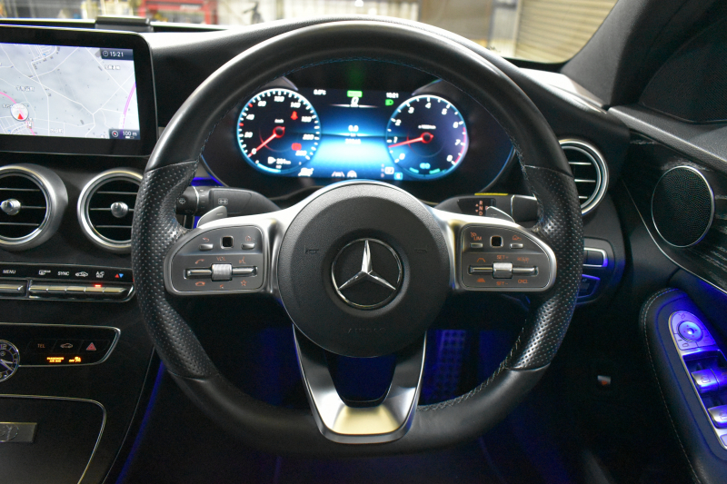 メルセデスベンツ Cクラス C200 ﾛｰﾚｳｽED ｽﾎﾟｰﾂﾌﾟﾗｽP ﾚｰﾀﾞｰｾｰﾌﾃｨP 後期 革 ﾍｯﾄﾞｱｯﾌﾟD 液晶ﾒｰﾀｰ ﾌｯﾄﾄﾗﾝｸ ﾜｲﾔﾚｽﾁｬｰｼﾞ ｴｱｻｽ AMGｴｱﾛ18AW ﾃﾞｨｽﾄﾛﾆｯｸ ﾌﾞﾗｲﾝﾄﾞｽﾎﾟｯﾄ ﾚｰﾝｷｰﾌﾟ ﾅﾋﾞTV ﾊﾞｯｸｶﾒﾗ ｷｰﾚｽｺﾞｰ 2年保証