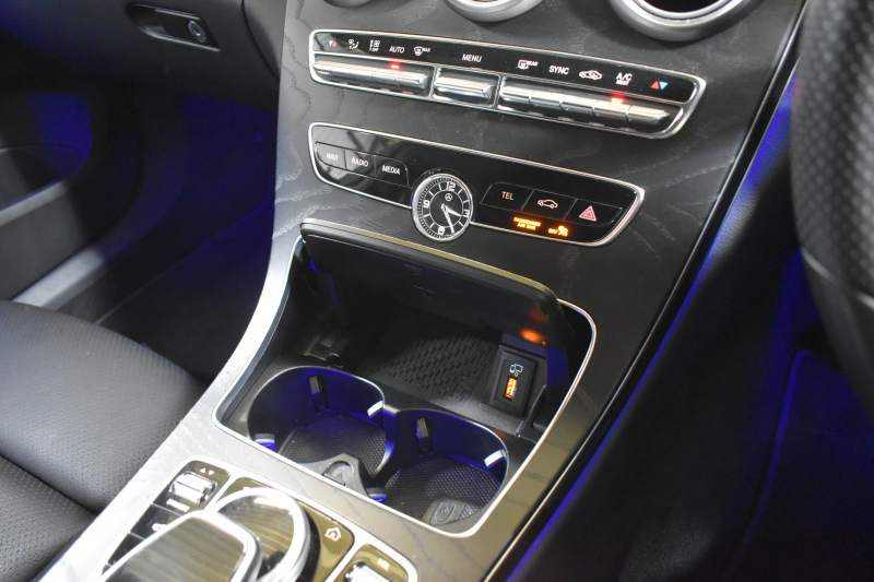 メルセデスベンツ Cクラス C200 ﾛｰﾚｳｽED ｽﾎﾟｰﾂﾌﾟﾗｽP ﾚｰﾀﾞｰｾｰﾌﾃｨP 後期 革 ﾍｯﾄﾞｱｯﾌﾟD 液晶ﾒｰﾀｰ ﾌｯﾄﾄﾗﾝｸ ﾜｲﾔﾚｽﾁｬｰｼﾞ ｴｱｻｽ AMGｴｱﾛ18AW ﾃﾞｨｽﾄﾛﾆｯｸ ﾌﾞﾗｲﾝﾄﾞｽﾎﾟｯﾄ ﾚｰﾝｷｰﾌﾟ ﾅﾋﾞTV ﾊﾞｯｸｶﾒﾗ ｷｰﾚｽｺﾞｰ 2年保証