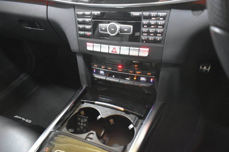 メルセデスベンツ Eクラス E250ﾜｺﾞﾝ AVG AMGｽﾎﾟｰﾂP ﾚｰﾀﾞｰｾｰﾌﾃｨP 後期 ﾊﾟﾉﾗﾏｻﾝﾙｰﾌ 革 AMGｴｱﾛ18AW ﾃﾞｨｽﾄﾛﾆｯｸ ﾌﾞﾗｲﾝﾄﾞｽﾎﾟｯﾄ ﾚｰﾝｷｰﾌﾟ ｱﾝﾋﾞｴﾝﾄﾗｲﾄ LEDﾍｯﾄﾞﾗｲﾄ ﾅﾋﾞTV ﾊﾞｯｸｶﾒﾗ ｷｰﾚｽｺﾞｰ ｵｰﾄﾃｰﾙｹﾞｰﾄ 2年保証