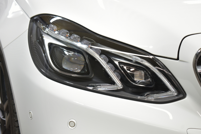 メルセデスベンツ Eクラス E250ﾜｺﾞﾝ AVG AMGｽﾎﾟｰﾂP ﾚｰﾀﾞｰｾｰﾌﾃｨP 後期 ﾊﾟﾉﾗﾏｻﾝﾙｰﾌ 革 AMGｴｱﾛ18AW ﾃﾞｨｽﾄﾛﾆｯｸ ﾌﾞﾗｲﾝﾄﾞｽﾎﾟｯﾄ ﾚｰﾝｷｰﾌﾟ ｱﾝﾋﾞｴﾝﾄﾗｲﾄ LEDﾍｯﾄﾞﾗｲﾄ ﾅﾋﾞTV ﾊﾞｯｸｶﾒﾗ ｷｰﾚｽｺﾞｰ ｵｰﾄﾃｰﾙｹﾞｰﾄ 2年保証